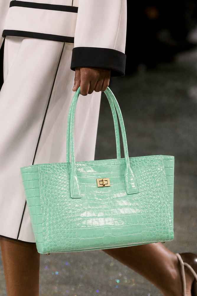 SHELKSBAG Glossy Crocodile Emb - огляд і ціна Leatherwork Embossing